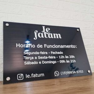 Placa horário de funcionamento