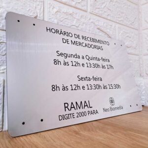 Placa horário de funcionamento